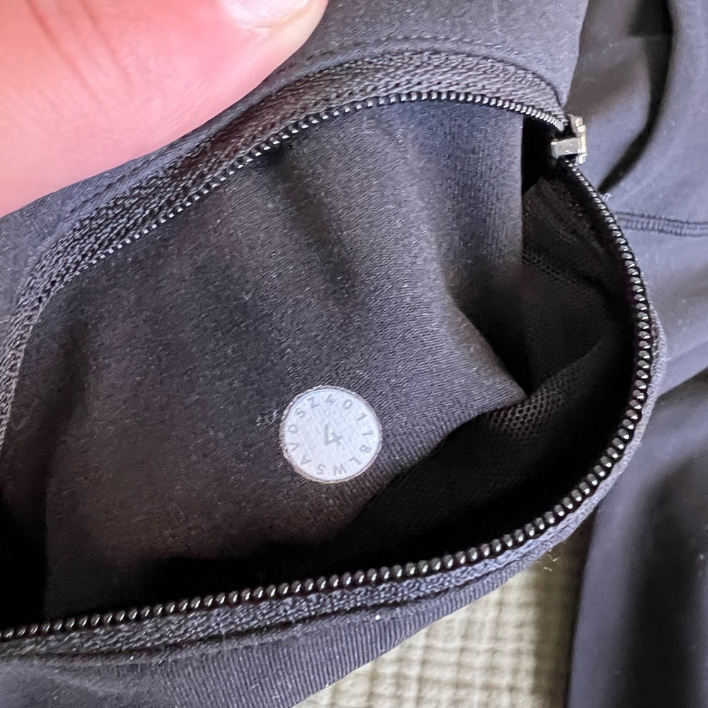 Lululemon Black Speed Up Leggings, High Waist - Picture 6 of 7